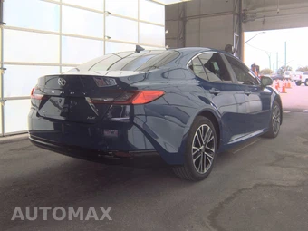 2025 Toyota Camry XLE - miniatura 5