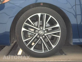 2025 Toyota Camry XLE - miniatura 9