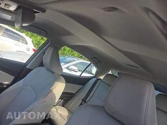 2025 Toyota Camry XLE - miniatura 14