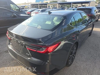 2025 Toyota Camry XLE - miniatura 4