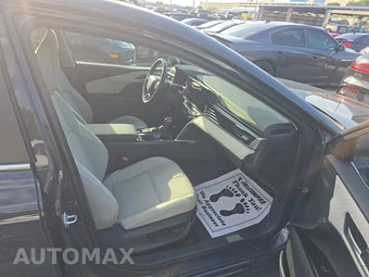2025 Toyota Camry XLE - miniatura 8