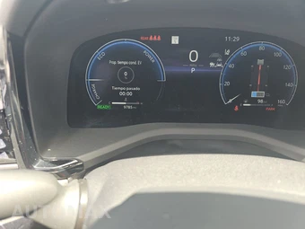 2025 Toyota Camry XLE - miniatura 12