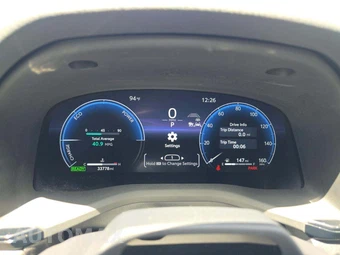 2025 Toyota Camry XLE - miniatura 9