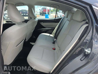 2025 Toyota Camry XLE - miniatura 10