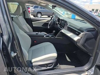 2025 Toyota Camry XLE - miniatura 15