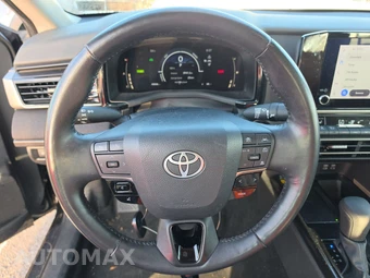 2025 Toyota Camry XLE - miniatura 16