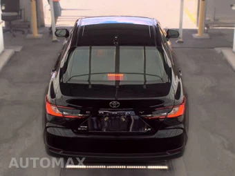2025 Toyota Camry XLE - miniatura 6