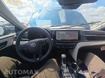 2025 Toyota Camry XLE - miniatura 11
