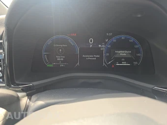 2025 Toyota Camry XLE - miniatura 12
