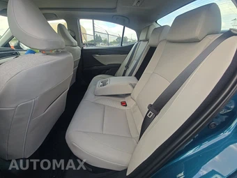 2025 Toyota Camry XLE - miniatura 13