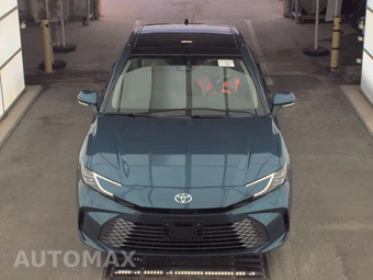 2025 Toyota Camry XLE - miniatura 2