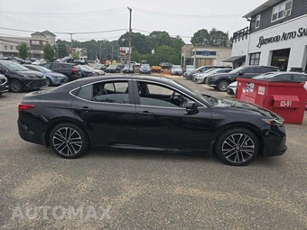 2025 Toyota Camry XLE - miniatura 4