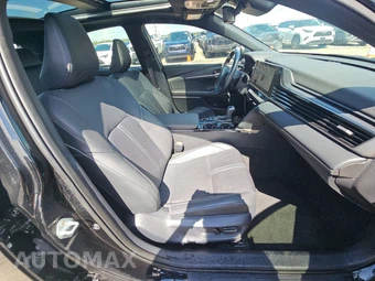 2025 Toyota Camry XSE - miniatura 8
