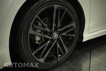 2025 Toyota Camry XSE - miniatura 3