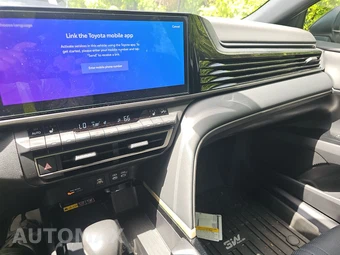 2025 Toyota Camry XSE - miniatura 11