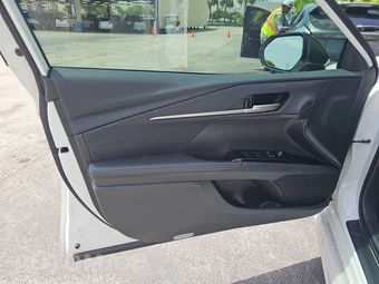 2025 Toyota Camry XSE - miniatura 9