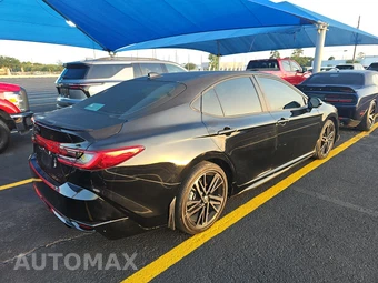 2025 Toyota Camry XSE - miniatura 4