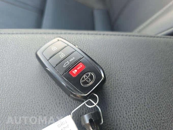 2025 Toyota Camry XSE - miniatura 5
