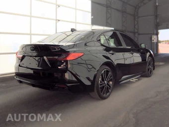 2025 Toyota Camry XSE - miniatura 4