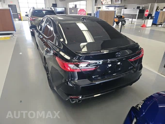 2025 Toyota Camry XSE - miniatura 5