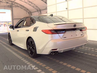 2025 Toyota Camry XSE - miniatura 6