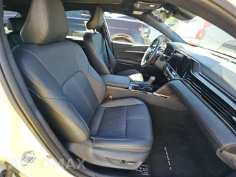 2025 Toyota Camry XSE - miniatura 8