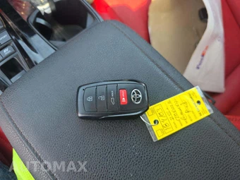 2025 Toyota Camry XSE - miniatura 8