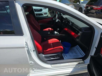 2025 Toyota Camry XSE - miniatura 18