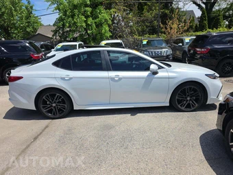 2025 Toyota Camry XSE - miniatura 4