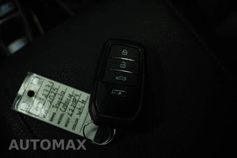 2025 Toyota Camry XSE - miniatura 23
