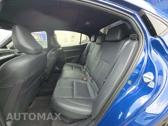 2025 Toyota Camry XSE – miniatura 10