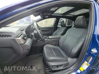 2025 Toyota Camry XSE – miniatura 3