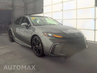 2025 Toyota Camry XSE - miniatura 3