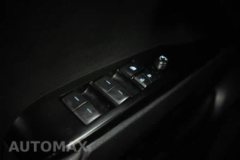 2025 Toyota Camry XSE - miniatura 28