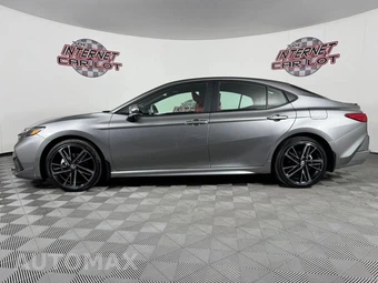 2025 Toyota Camry XSE - miniatura 4