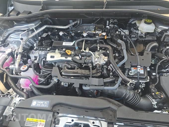 2025 Toyota Corolla Cross Hybrid S - miniatura 15