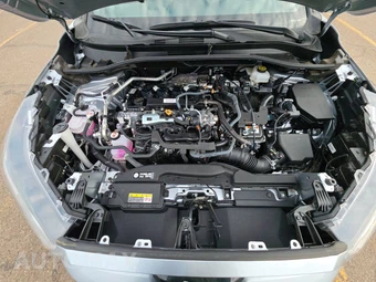 2025 Toyota Corolla Cross Hybrid S - miniatura 15