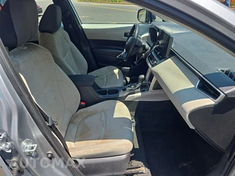 2025 Toyota Corolla Cross L - miniatura 8