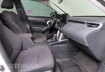 2025 Toyota Corolla Cross LE - miniatura 5