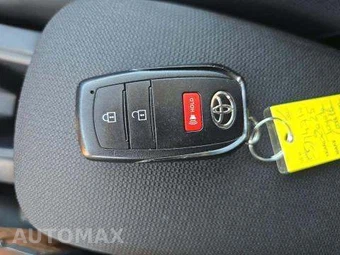 2025 Toyota Corolla Cross LE - miniatura 9