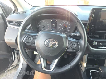 2025 Toyota Corolla Cross LE - miniatura 10