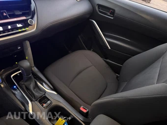 2025 Toyota Corolla Cross LE - miniatura 13