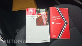 2025 Toyota Corolla Cross LE - miniatura 17