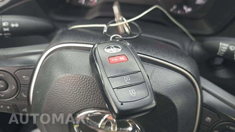 2025 Toyota Corolla Cross LE - miniatura 22