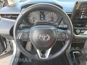 2025 Toyota Corolla Cross LE - miniatura 10