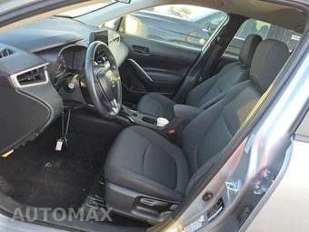 2025 Toyota Corolla Cross LE - miniatura 7