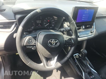 2025 Toyota Corolla Cross LE - miniatura 10