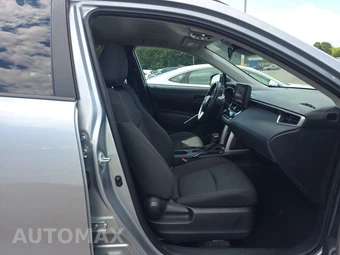 2025 Toyota Corolla Cross LE - miniatura 8