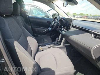 2025 Toyota Corolla Cross LE - miniatura 8