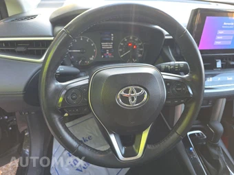 2025 Toyota Corolla Cross LE - miniatura 10